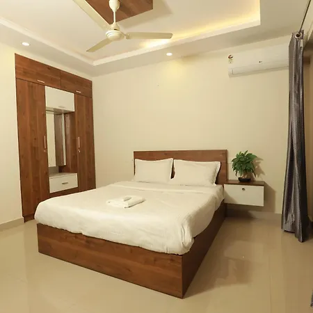Lavender Airport Suite Nedumbassery Room photo