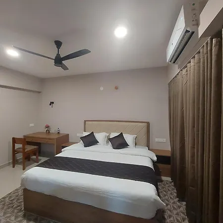 Lavender Airport Suite Nedumbassery Room photo
